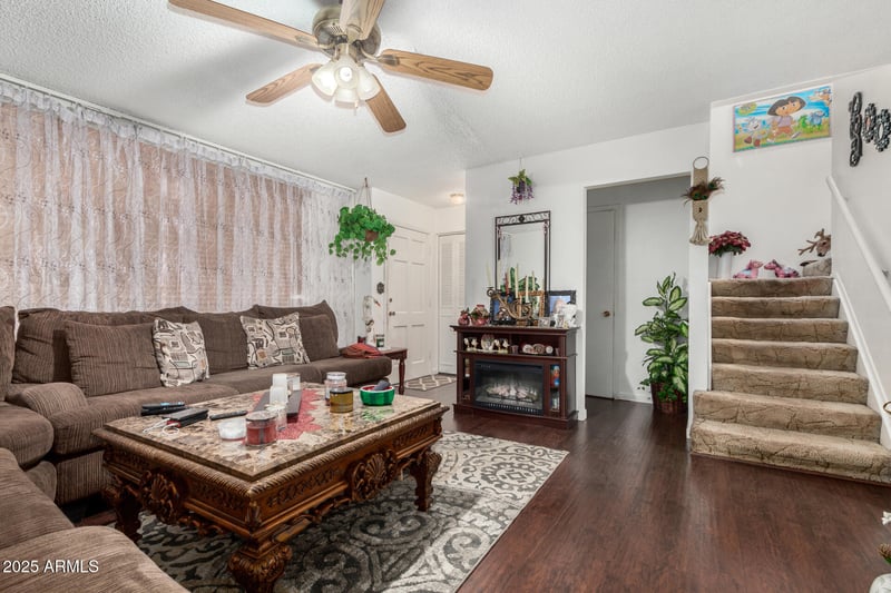 6654 43rd Ave, Glendale, AZ 85301