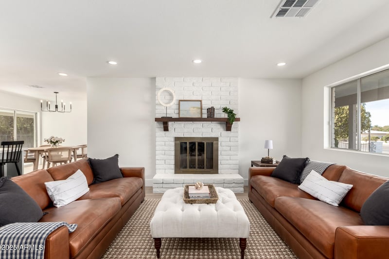 6655 Rustic Dr, Mesa, AZ 85215
