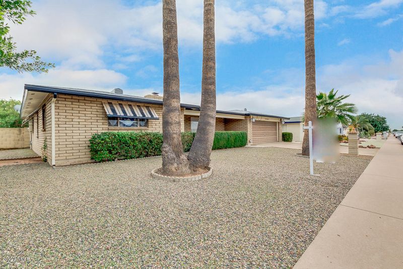 6657 E Ellis St, Mesa, AZ 85205