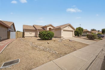 6657 77th Dr, Glendale, AZ 85303