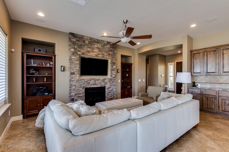 6658 S Champagne Way, Gilbert, AZ 85298