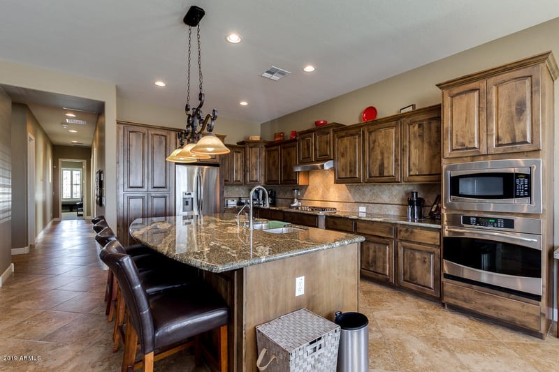 6658 S Champagne Way, Gilbert, AZ 85298