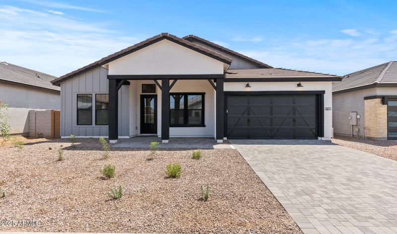 667 Brown Way, San Tan Valley, AZ 85140