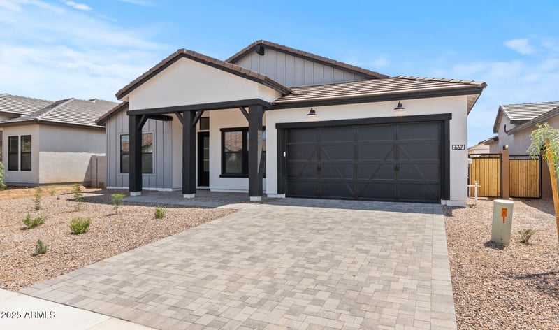 667 Brown Way, San Tan Valley, AZ 85140