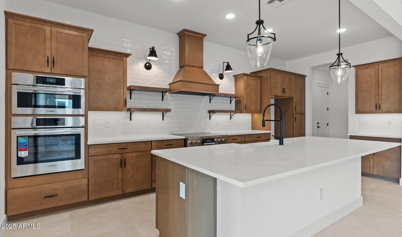 667 Brown Way, San Tan Valley, AZ 85140