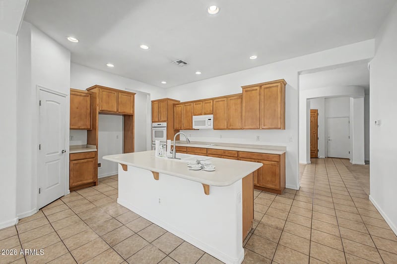667 E Riviera Dr, Chandler, AZ 85249