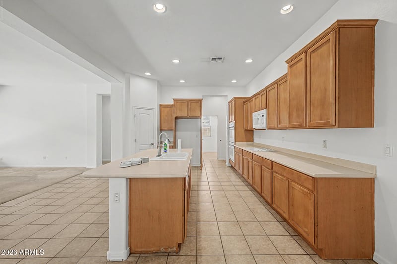 667 E Riviera Dr, Chandler, AZ 85249