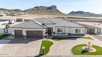 667 Patrick Pl, San Tan Valley, AZ 85143