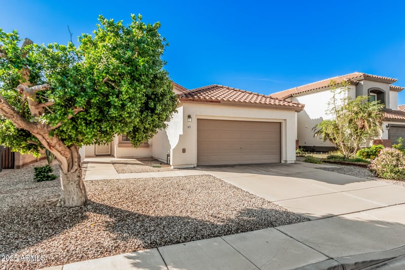 6673 Ivanhoe St, Chandler, AZ 85226