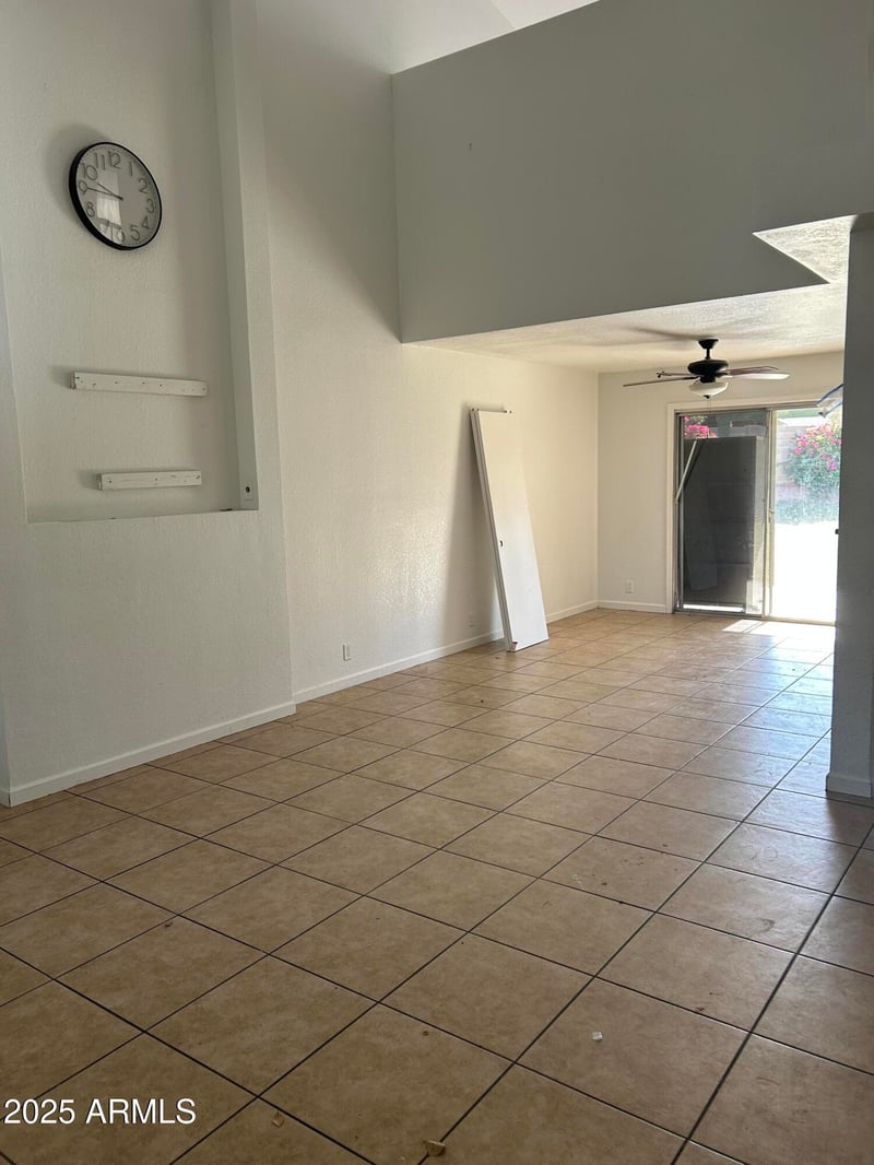 6675 84th Dr, Glendale, AZ 85305