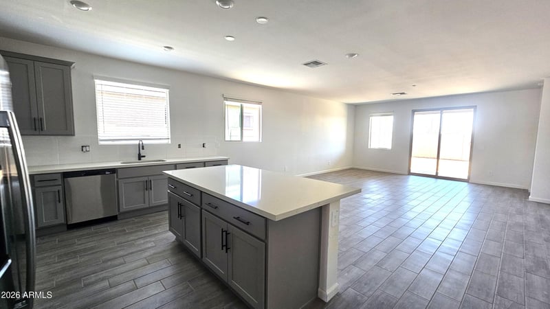 6677 Fiddleneck Way, San Tan Valley, AZ 85143