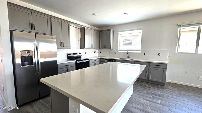 6677 Fiddleneck Way, San Tan Valley, AZ 85143
