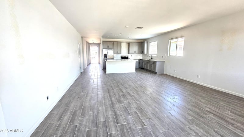 6677 Fiddleneck Way, San Tan Valley, AZ 85143