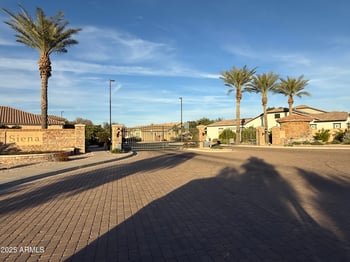 6679 Lyon Dr, Gilbert, AZ 85298