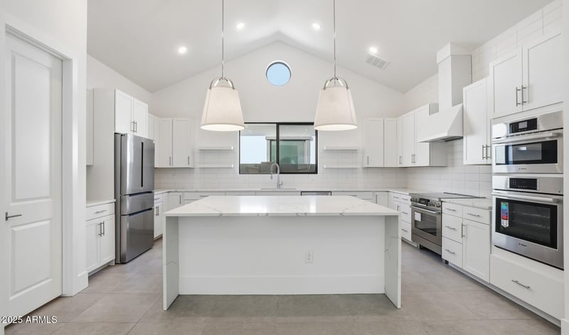 668 Greenback Dr, San Tan Valley, AZ 85140