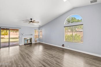 6683 N 84th Dr, Glendale, AZ 85305