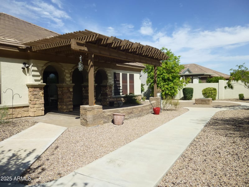 6687 Banning St, Gilbert, AZ 85298