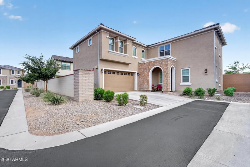 669 S Sanders Dr, Gilbert, AZ 85296