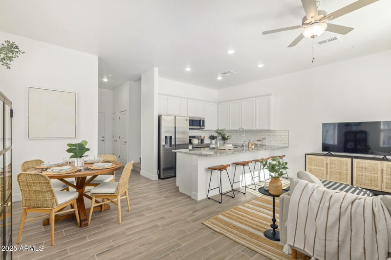 669 Scenic St, Apache Junction, AZ 85119