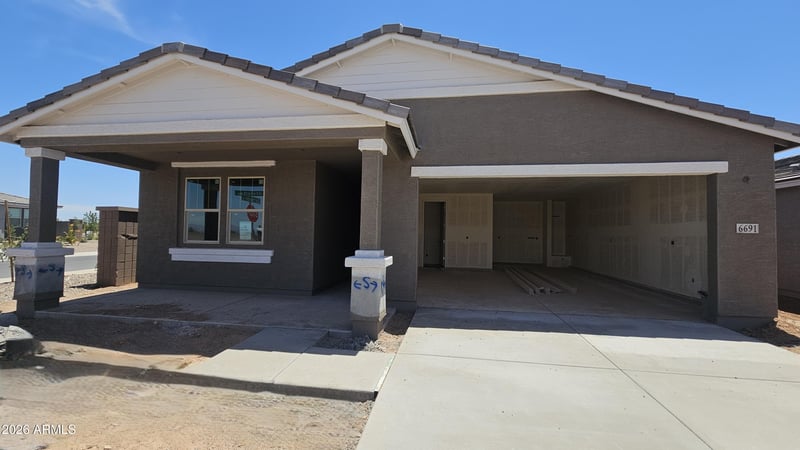 6691 Fiddleneck Way, San Tan Valley, AZ 85143