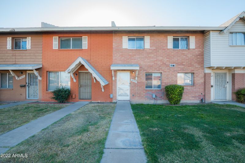 6692 N 43rd Ave, Glendale, AZ 85301