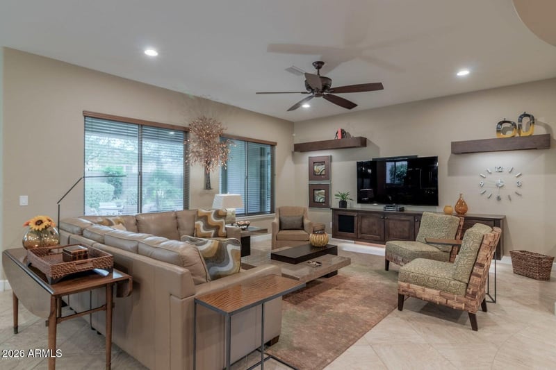 6692 Lyon Dr, Gilbert, AZ 85298