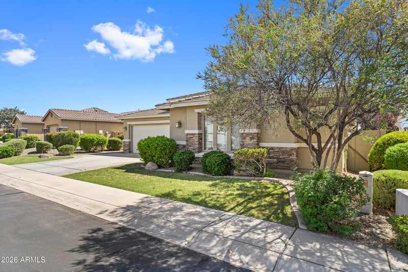 6692 Lyon Dr, Gilbert, AZ 85298