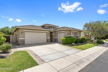 6692 S Lyon Dr, Gilbert, AZ 85298