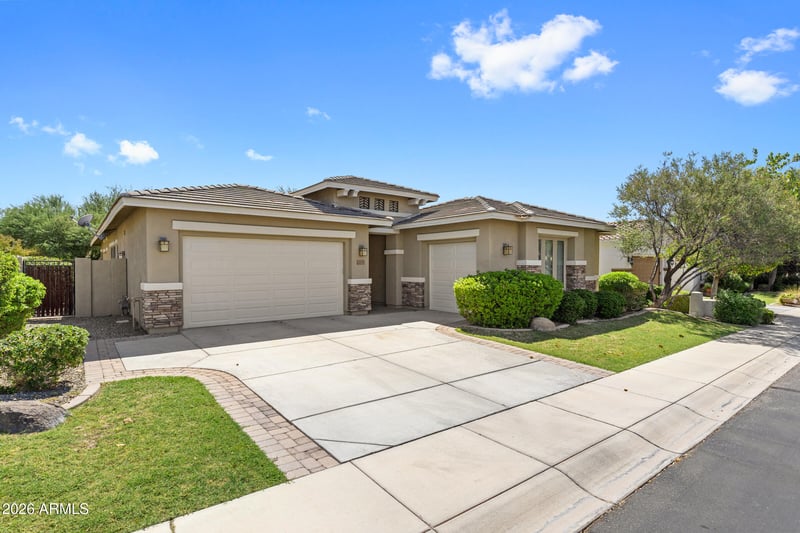 6692 Lyon Dr, Gilbert, AZ 85298