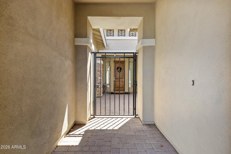 6692 Lyon Dr, Gilbert, AZ 85298