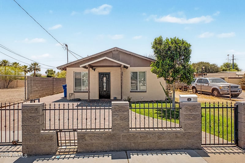 67 Kesler Ln, Chandler, AZ 85225