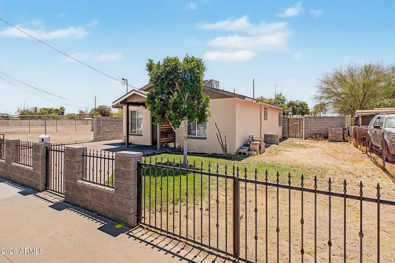 67 Kesler Ln, Chandler, AZ 85225