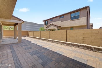 670 Owl Dr, Gilbert, AZ 85296
