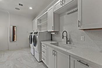 6700 E Malcomb Dr, Paradise Valley, AZ 85253