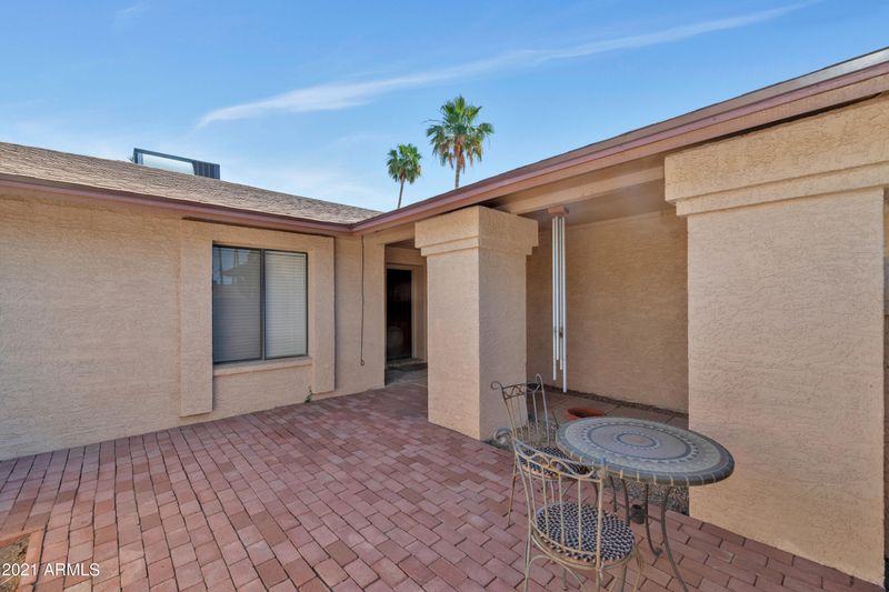 6702 E Sandra Ter, Scottsdale, AZ 85254