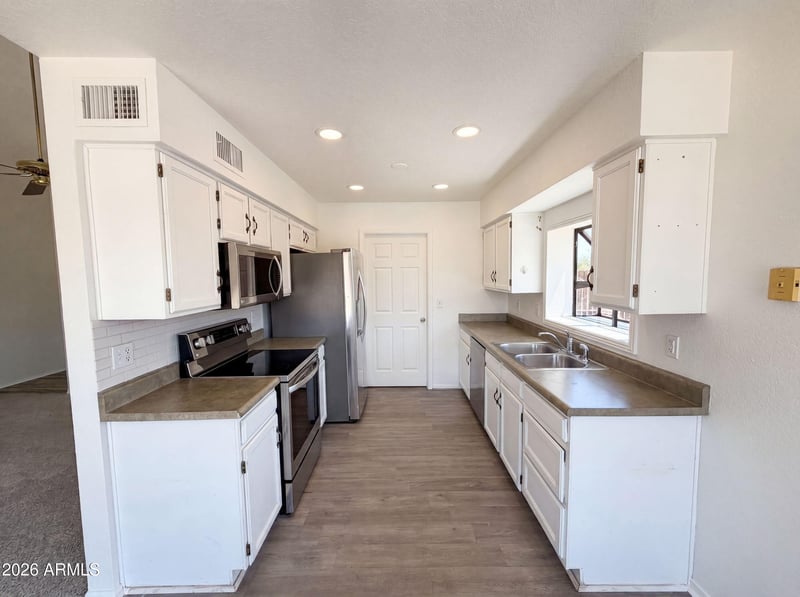 6703 Sierra St, Peoria, AZ 85345