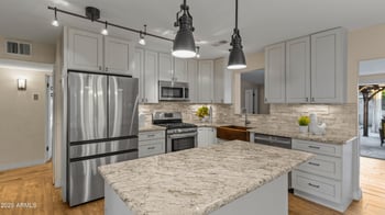 6704 10th Pl, Phoenix, AZ 85014