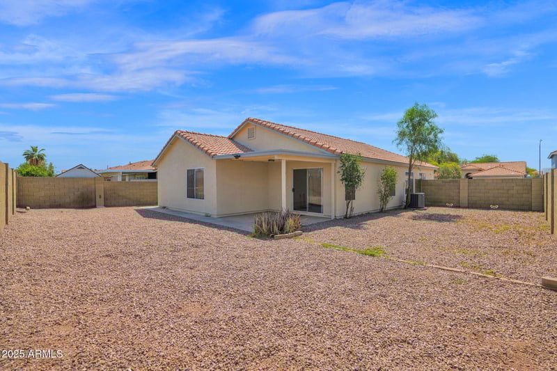6705 77th Dr, Glendale, AZ 85303