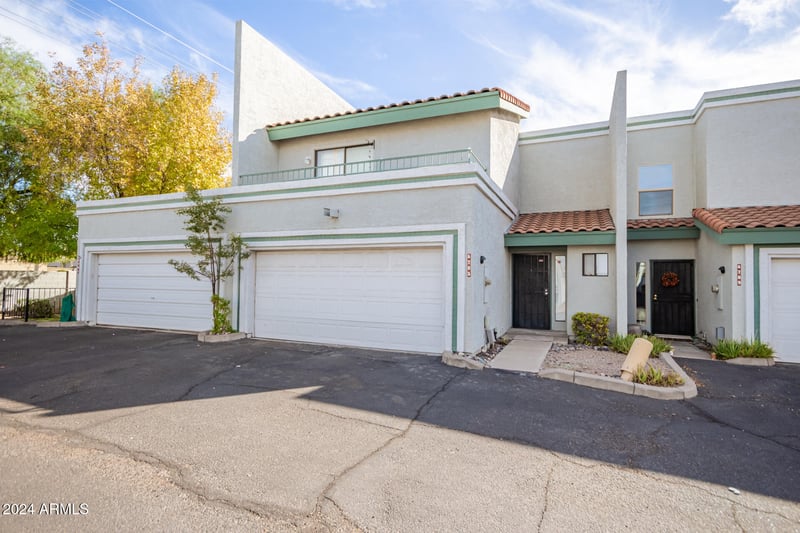 6705 Orchid Ln, Peoria, AZ 85345