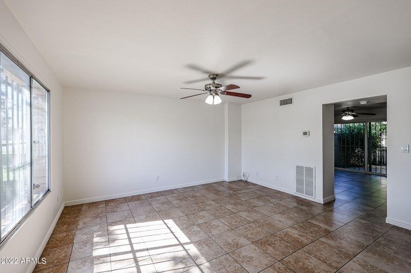 6706 N 43rd Ave, Glendale, AZ 85301