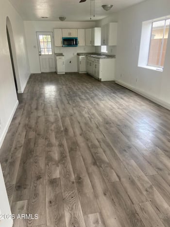 6706 N 55th Ave, Glendale, AZ 85301