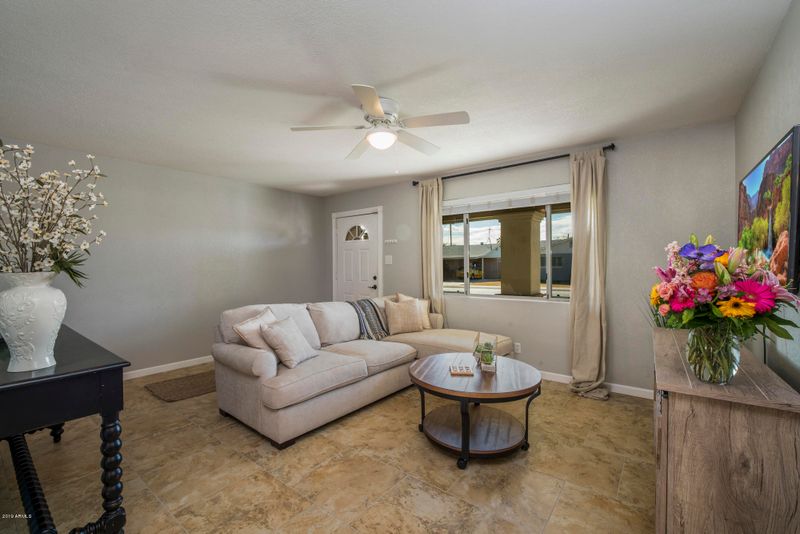 6708 E Moreland St, Scottsdale, AZ 85257