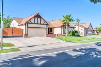 6708 Utopia Rd, Glendale, AZ 85308