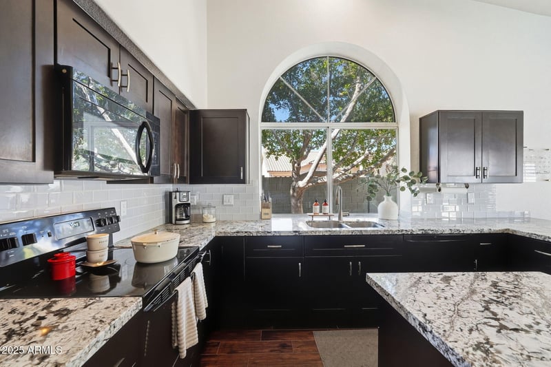 6708 Venue St, Mesa, AZ 85215