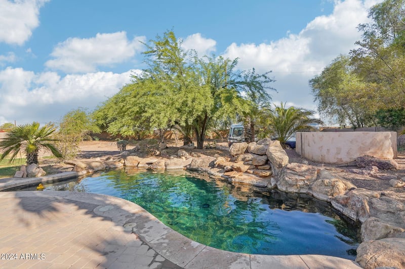 6708 W Pleasant Ln, Laveen, AZ 85339