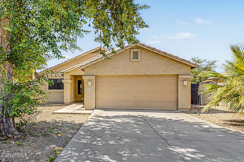 6709 W Luke Ave, Glendale, AZ 85303