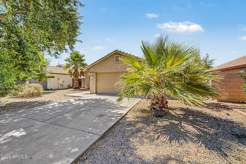 6709 W Luke Ave, Glendale, AZ 85303