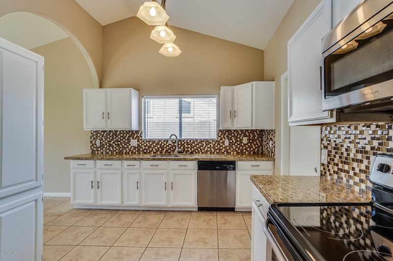671 E Gila Ln, Chandler, AZ 85225