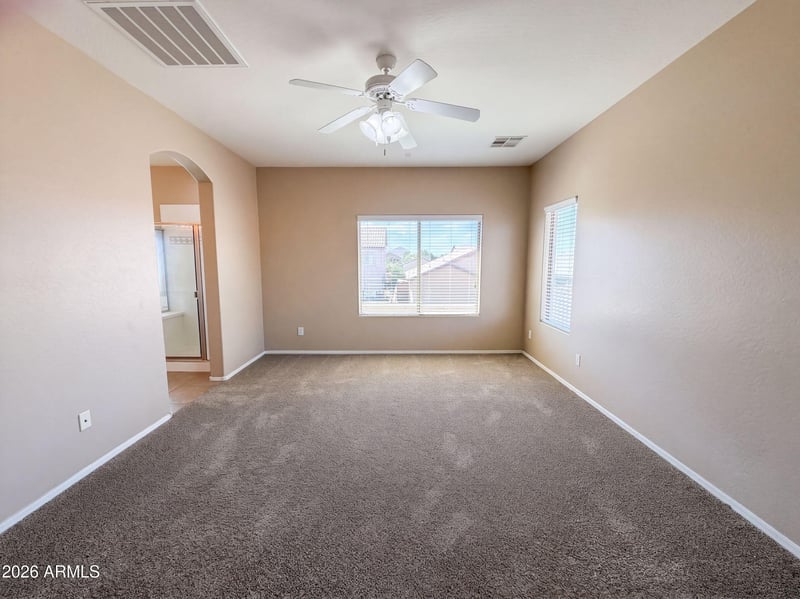 671 W Green Tree Dr, San Tan Valley, AZ 85143