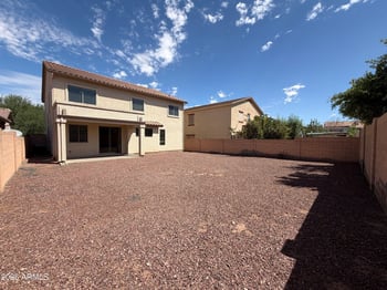 671 W Green Tree Dr, San Tan Valley, AZ 85143